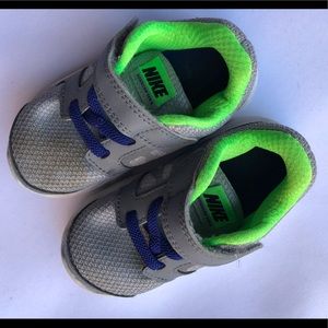 Nike Downshifter 6 toddler tennis shoes